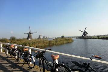 Kinderdijk Windmills - Green Cow Bike Tours